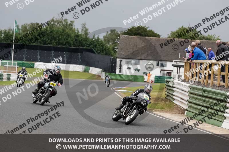 Vintage motorcycle club;eventdigitalimages;mallory park;mallory park trackday photographs;no limits trackdays;peter wileman photography;trackday digital images;trackday photos;vmcc festival 1000 bikes photographs